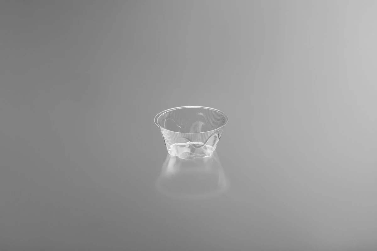 300 ml-es kerek műanyag tégely